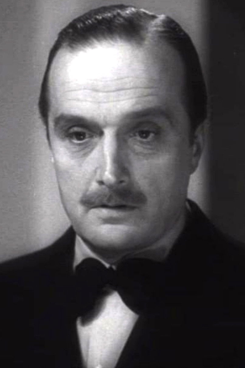 Renato Cialente backdrop