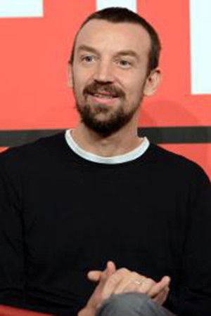 Alberto Fasulo backdrop