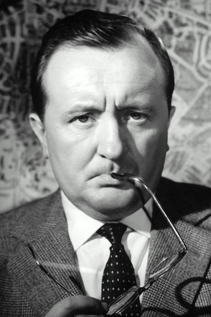 Siegfried Lowitz backdrop