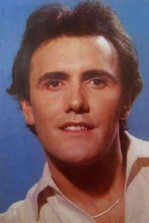 Zécarlos de Andrade backdrop