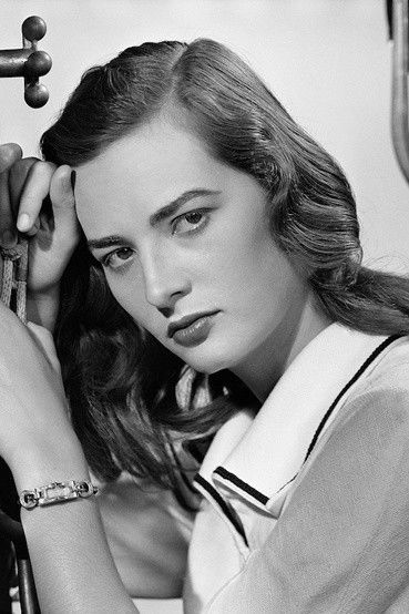 Eliane Lage backdrop