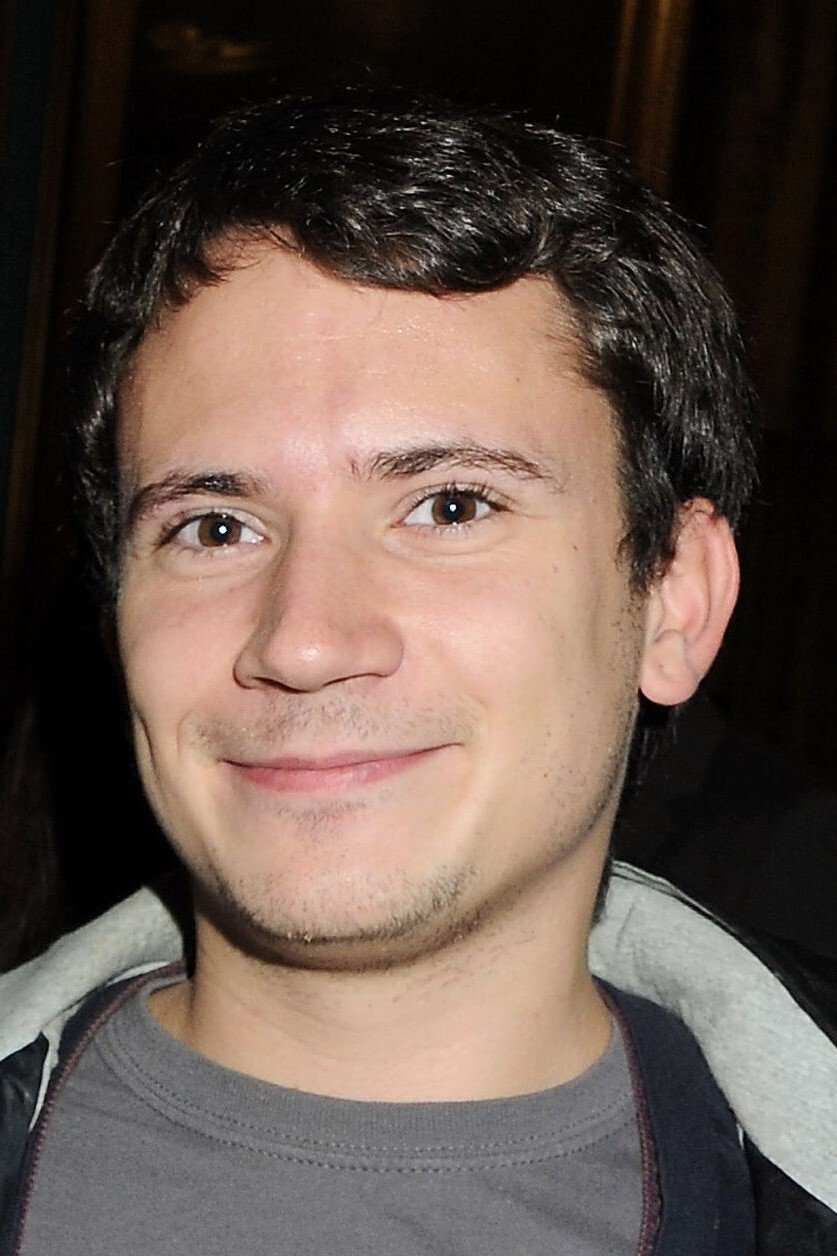 Gabriel Thomson backdrop