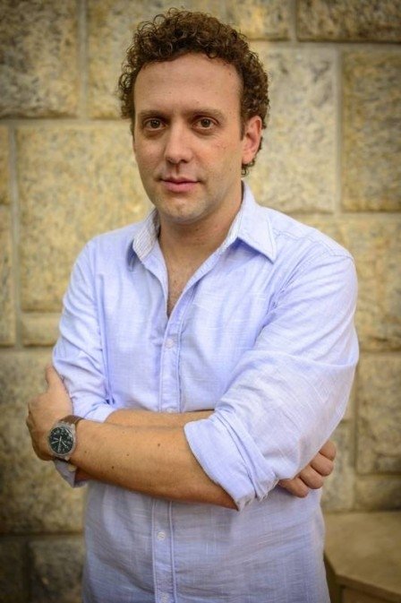 Flávio Pardal backdrop