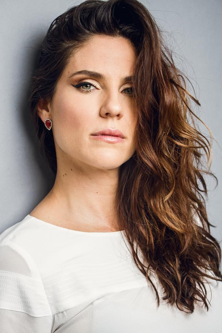 Rafaela Mandelli backdrop