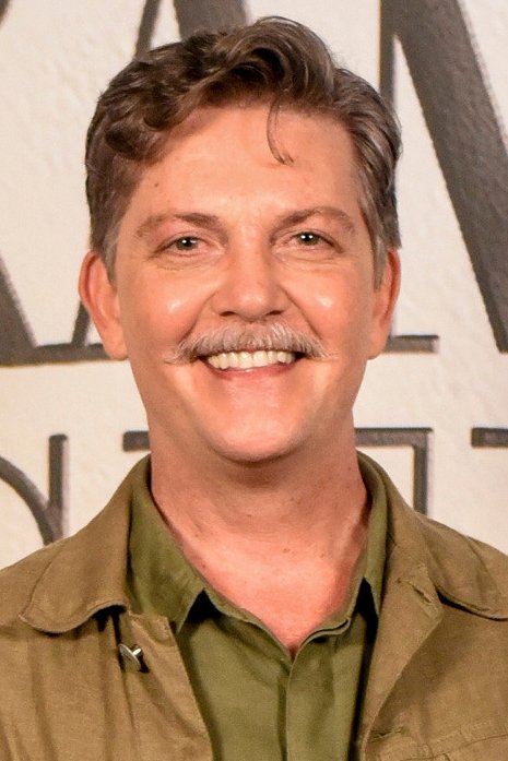 Kiko Maskarenjas backdrop