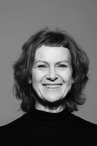 Alexandra Sommerfeld backdrop