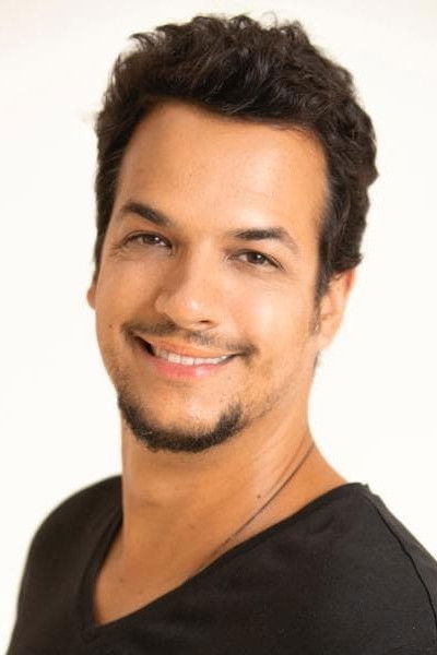 Thiago Luciano backdrop