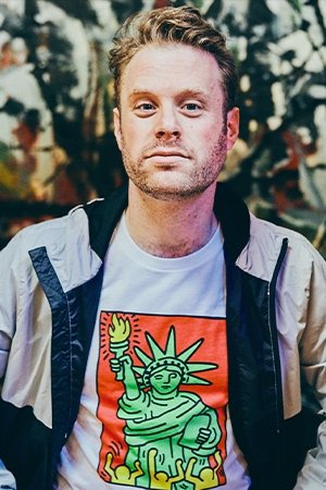 Dailan Saunders backdrop