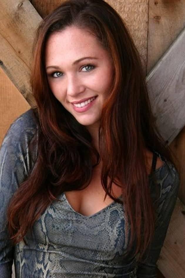 Zara Tejlor backdrop