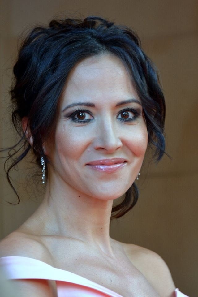 Fabienne Carat backdrop