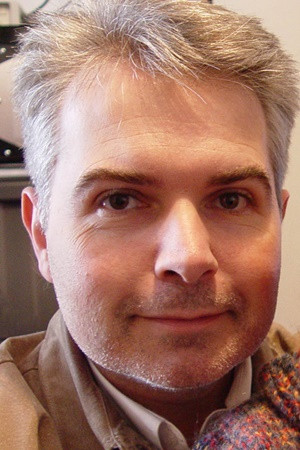 Paulo Munhoz backdrop