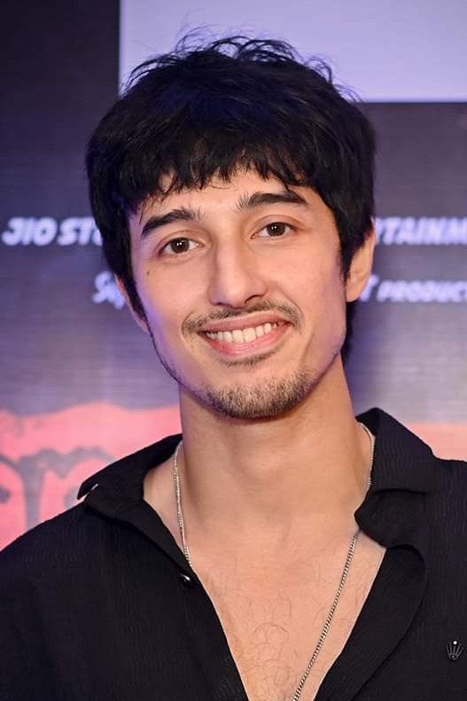 Aryann Bhowmick backdrop