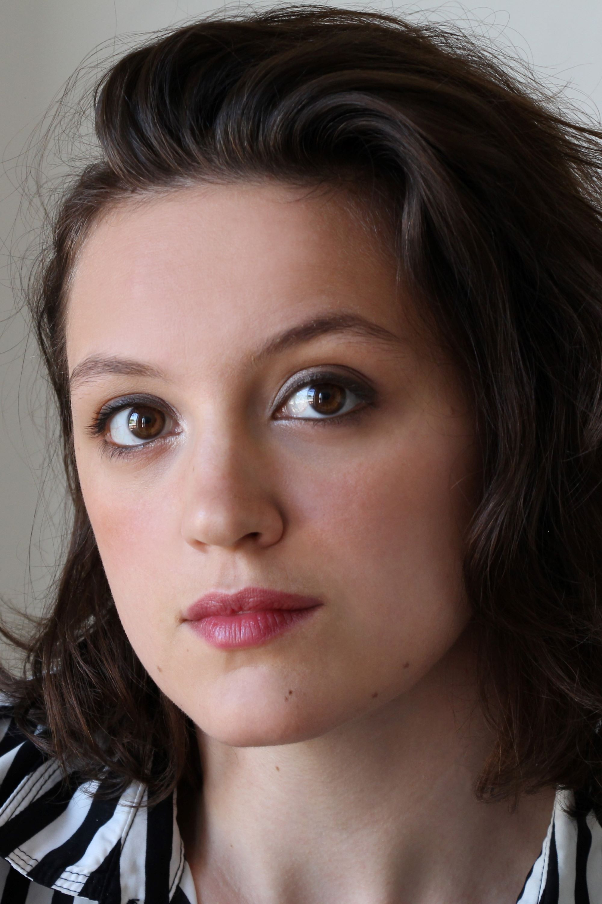 Eleanore Pienta: Elianor Pjenta backdrop