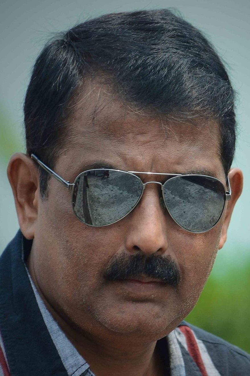 Ravi Kinagi backdrop