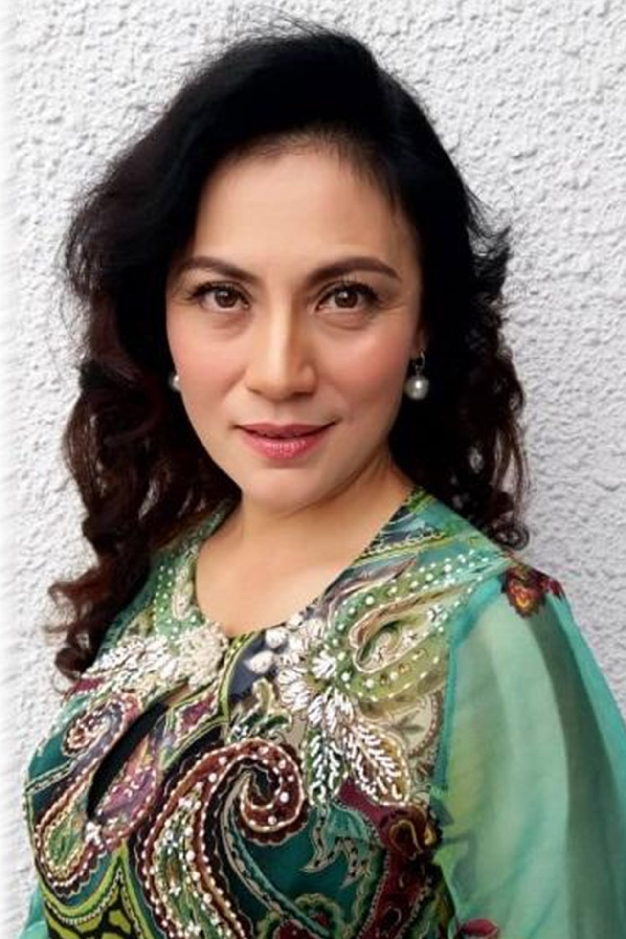 Angeline Tan backdrop