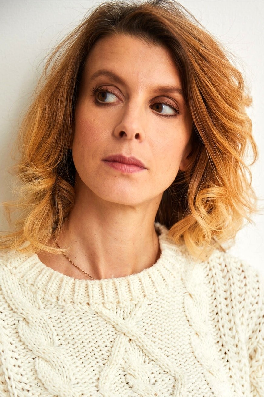 Anxhelika Leo backdrop