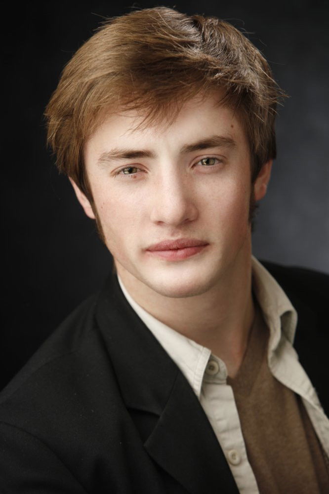 Dashiell Wolf: Dashiell Uolf backdrop