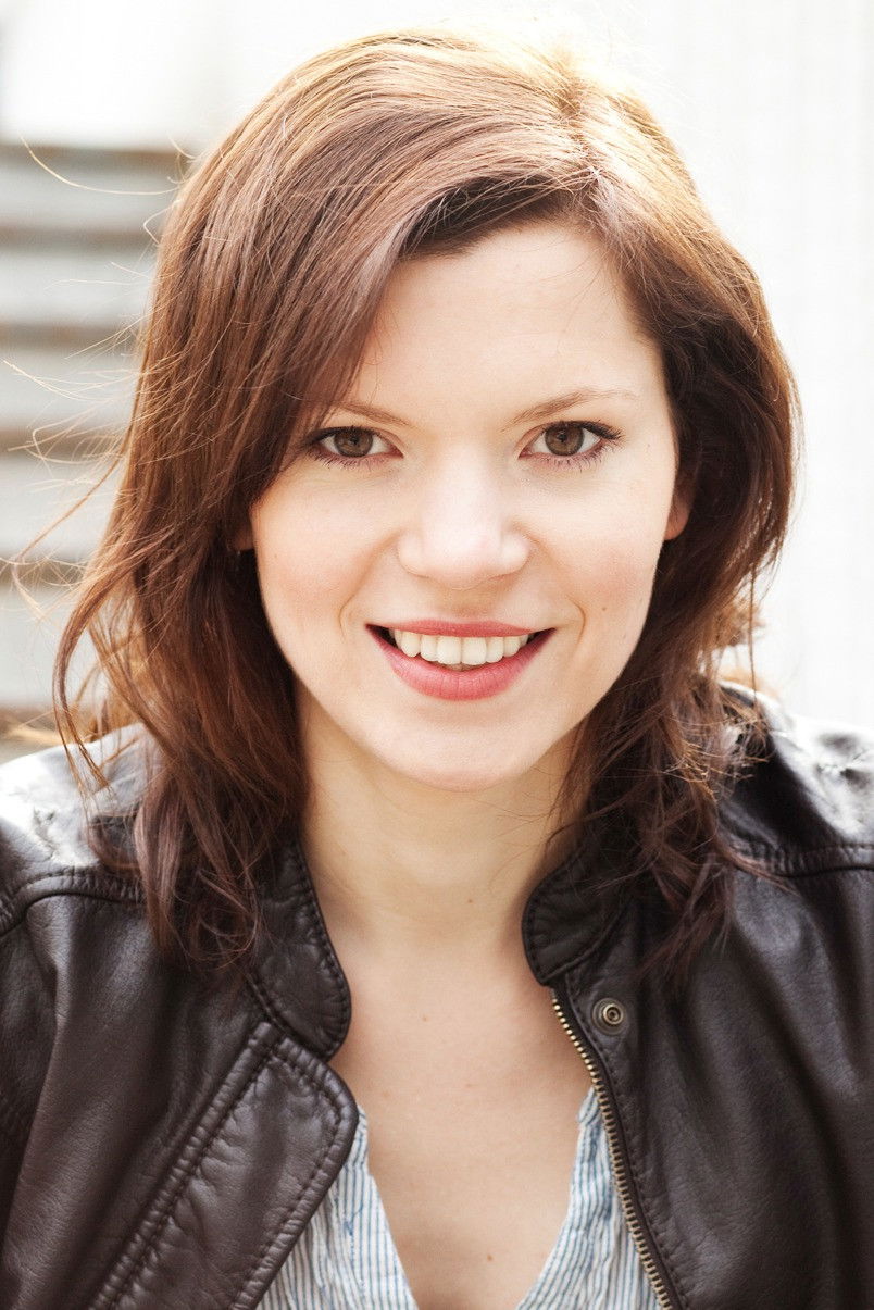 Lisa Antoni backdrop