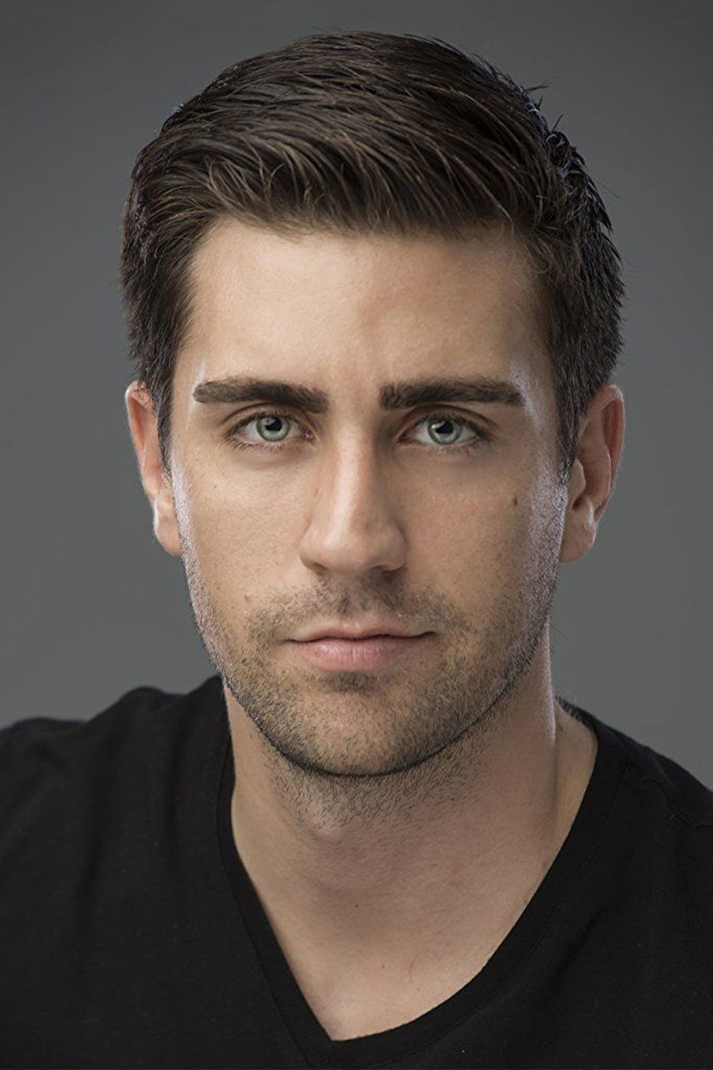 Çağlar Ertuğrul backdrop