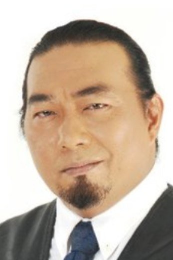 Yank Kassim backdrop