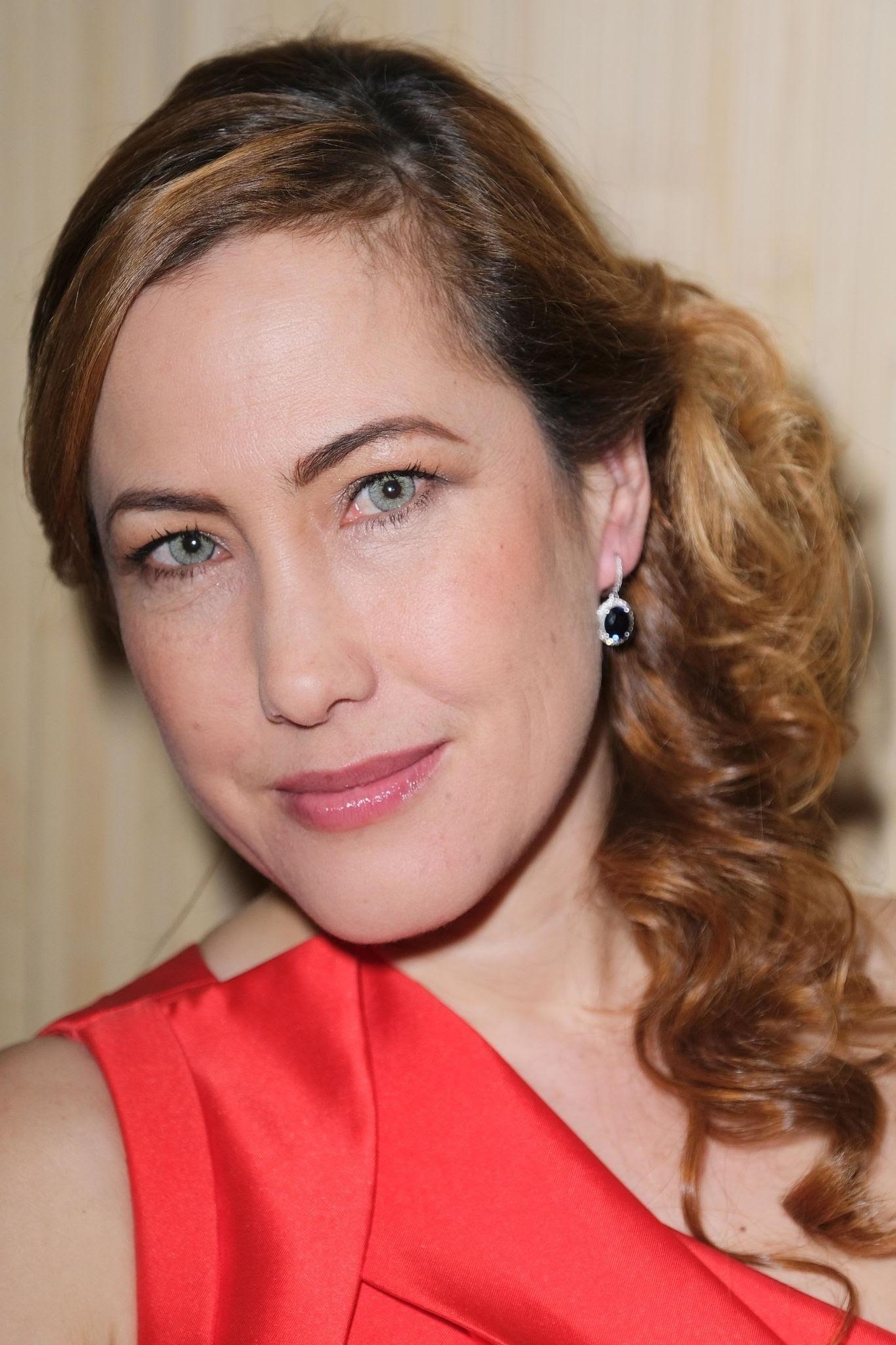 Myriam Charleins: Mirjam Sharlens backdrop