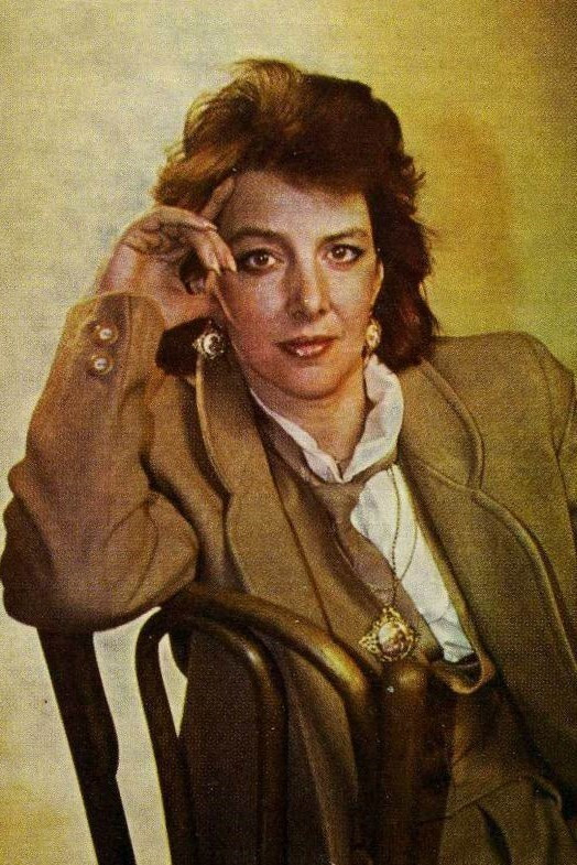 Ilga Tomase backdrop