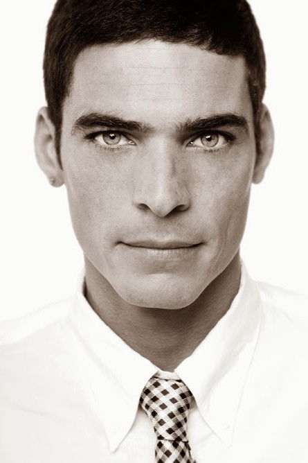 Eduardo Sobral backdrop