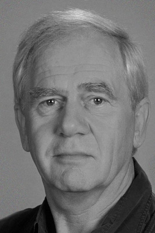 Klaus Barner backdrop