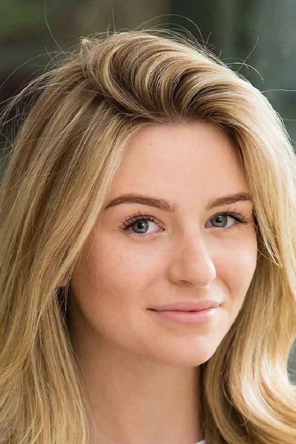 Mella Carron backdrop