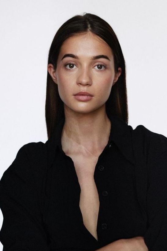 Lisa-Marie Koroll backdrop