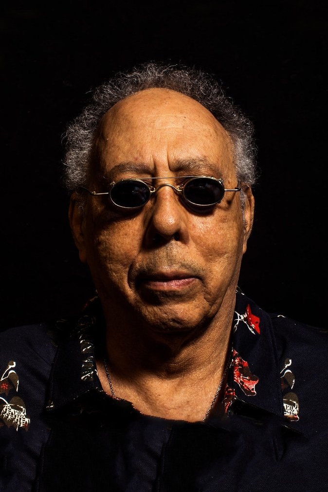 Jards Macalé backdrop