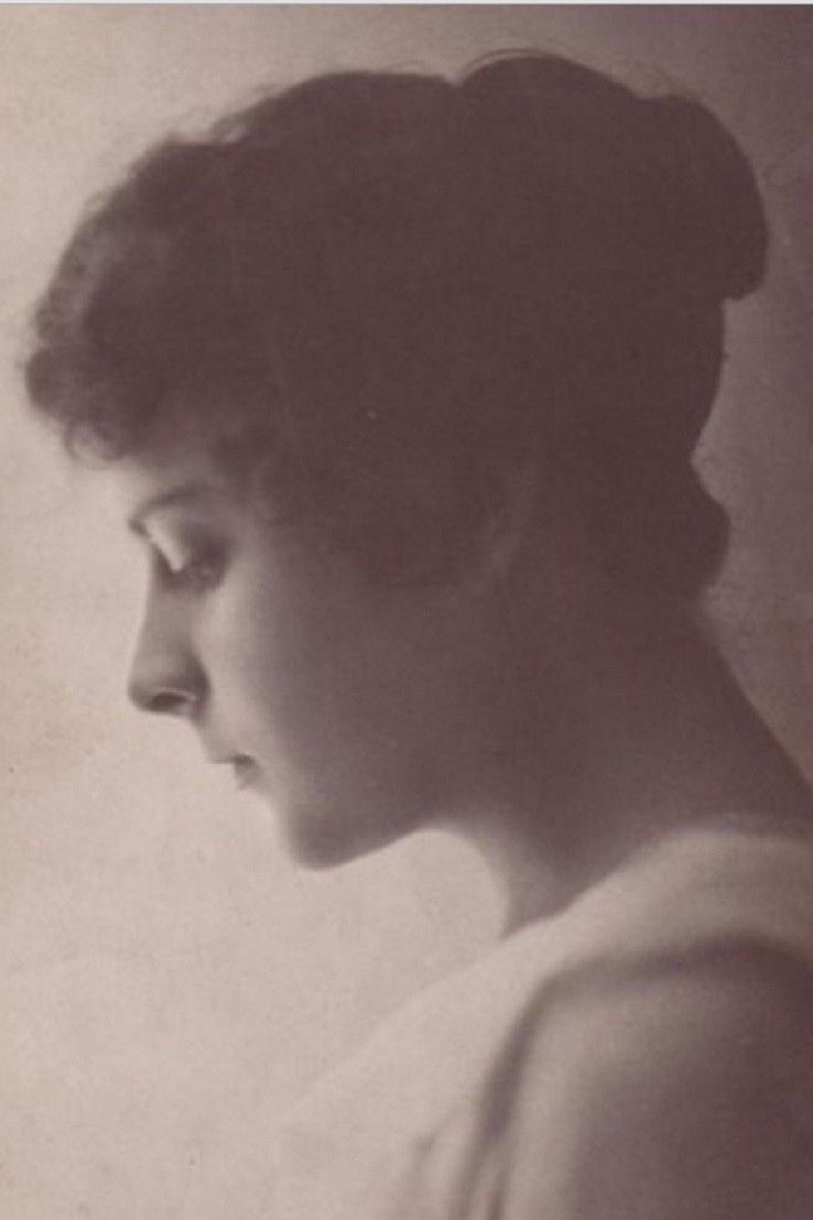 Zoia Karabanova backdrop