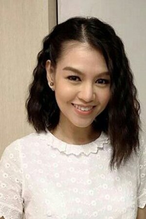 Gift Unchisa Liaopairoj backdrop