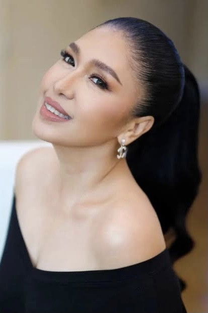 Chutima Naina backdrop