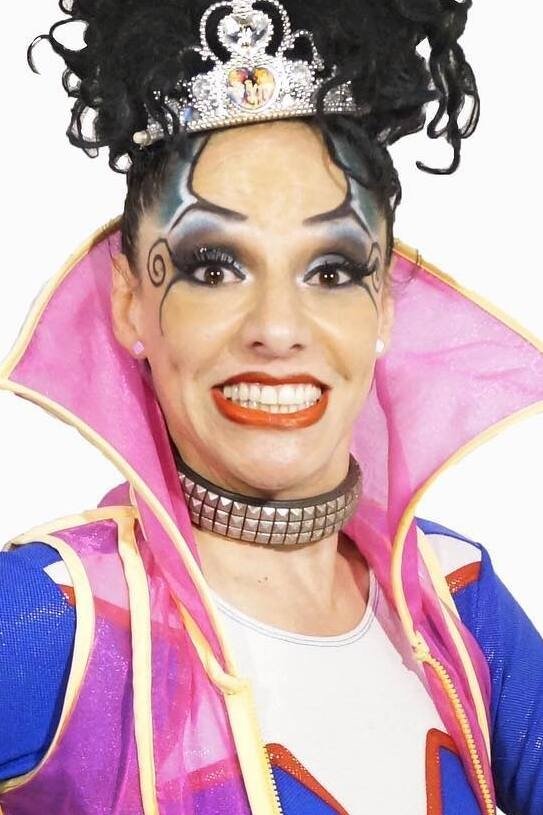 Daniel Vives backdrop