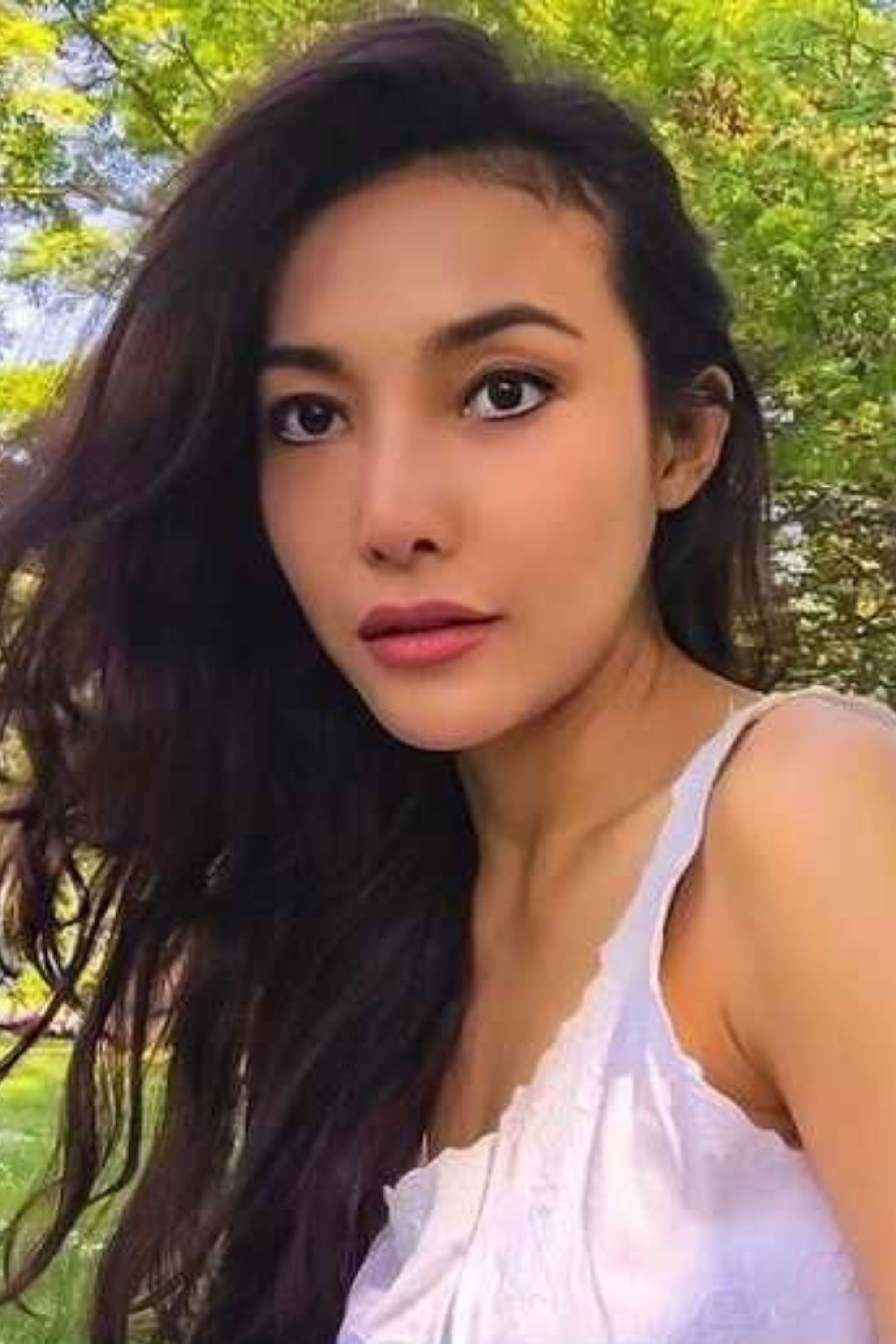 Sheny Andrea backdrop