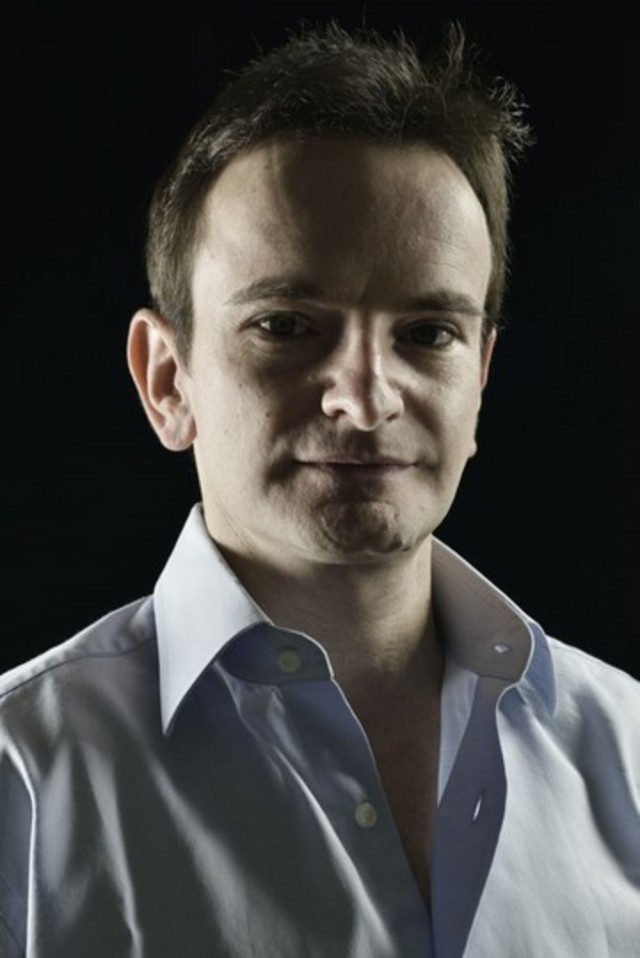 Diego Pagotto backdrop