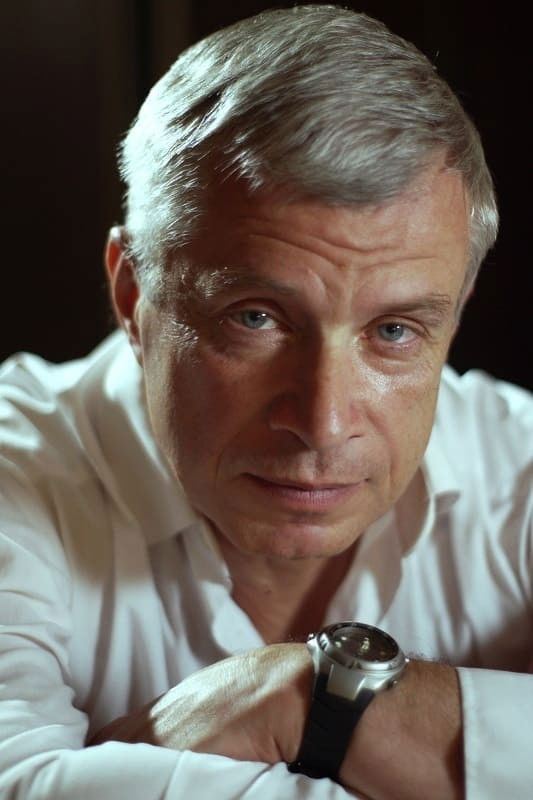 Igor Shternberg backdrop