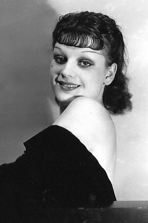 Poppy Wilde backdrop