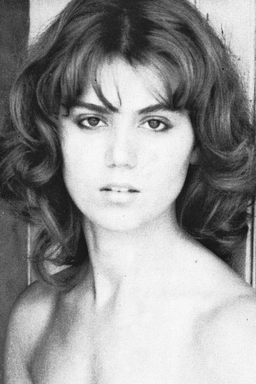 Sara Krespi backdrop