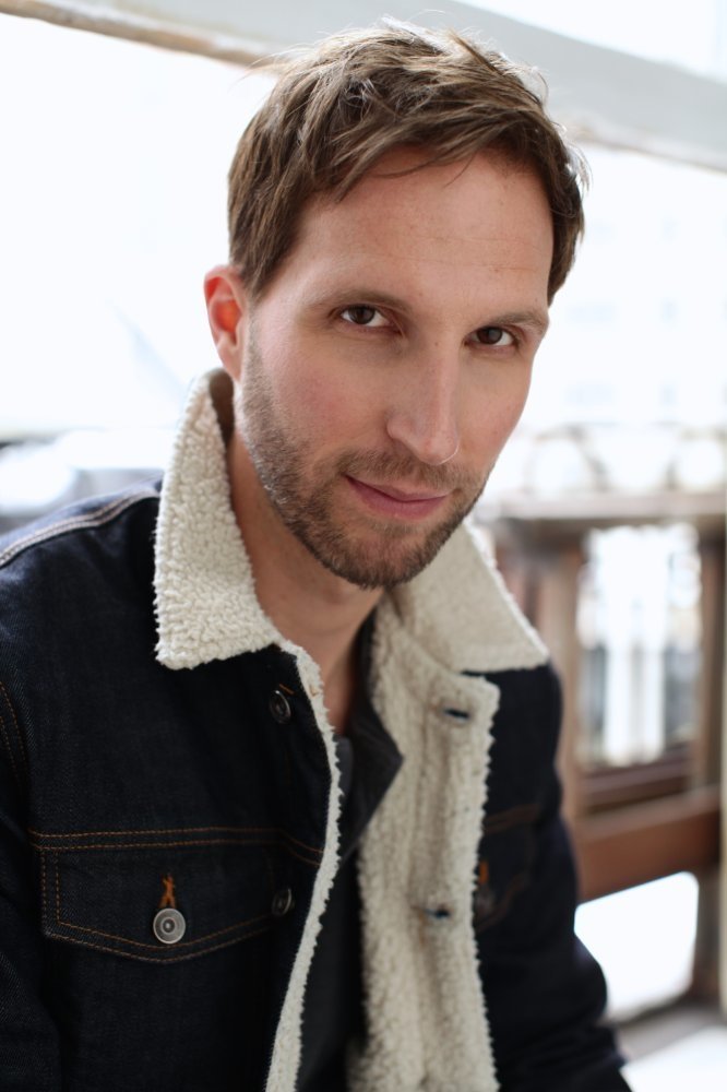 Blake DeLong backdrop