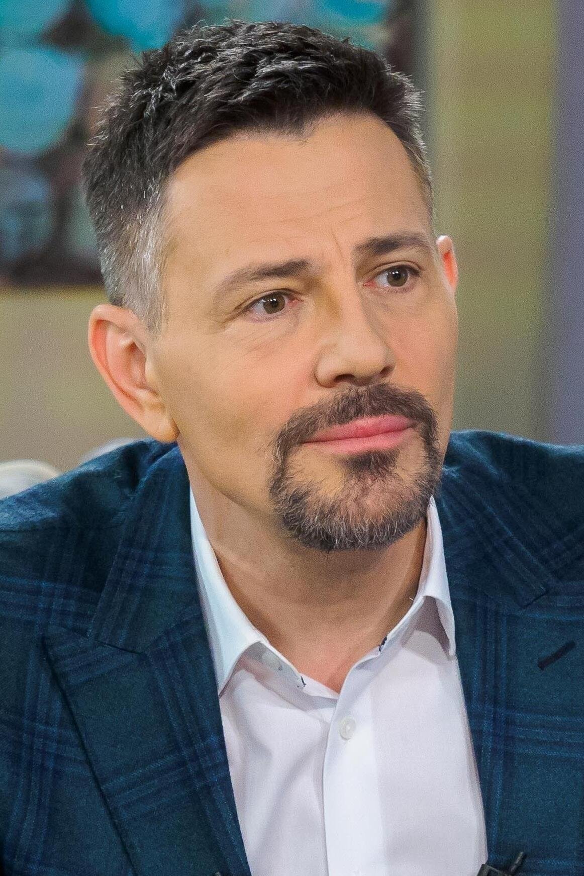 Krzysztof Ibisz backdrop