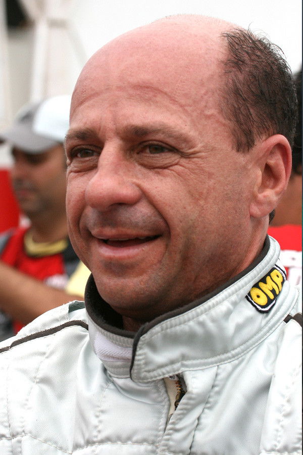 Roberto Pupo Moreno backdrop