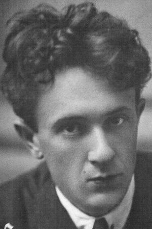 Mikhail Dagmarov backdrop