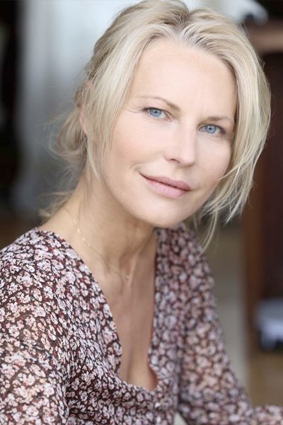 Caroline Bal backdrop