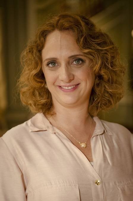 Letícia Isnard backdrop