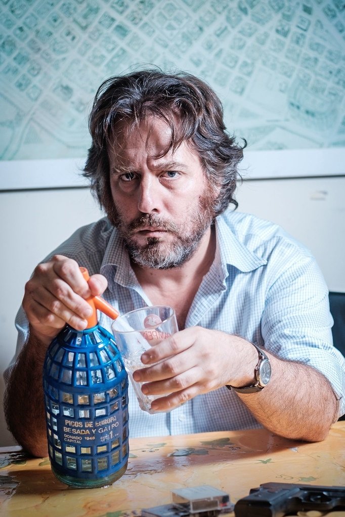 Mariano Llinás backdrop