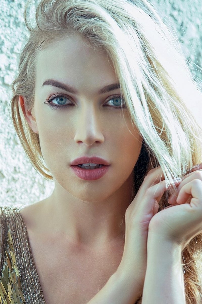 Laura Jacobs backdrop