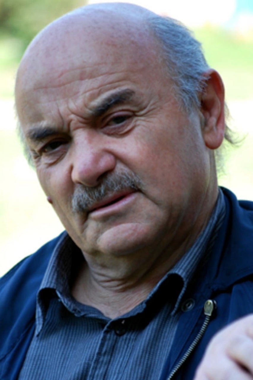 Salvatore Misticone backdrop