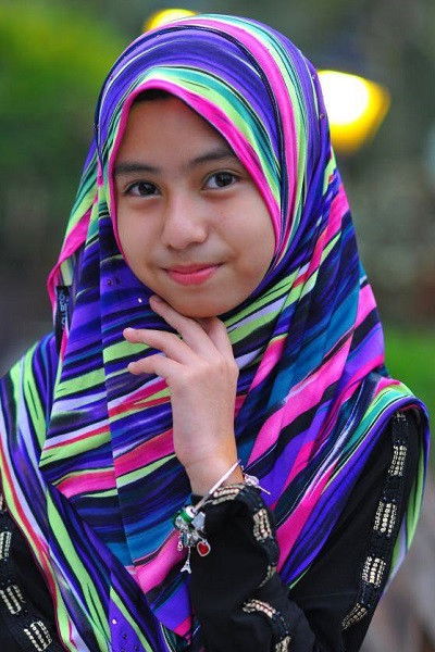 Mia Sara Nasuha backdrop